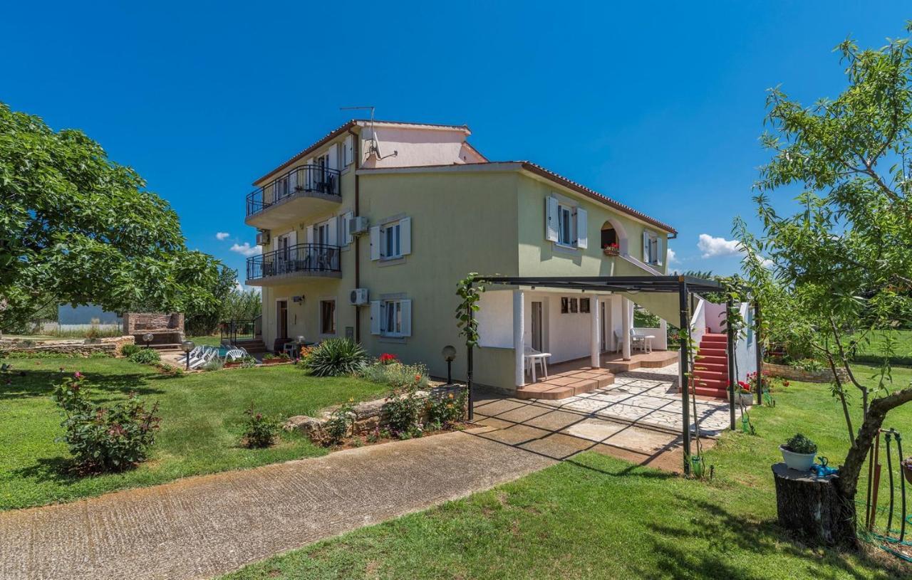 Apartments Stanko Fažana Exterior foto